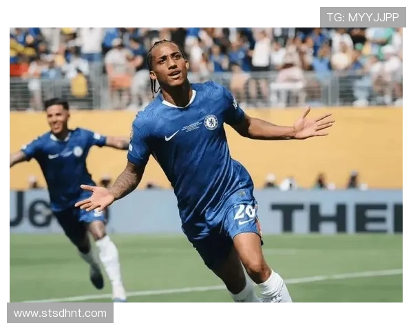 切尔西球员众多却难成整体,团队磨合与战术适配性面临考验