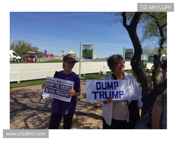 瓦伦西亚球迷抗议持续,对球队稳定性和赛季走势形成制约 瓦伦西亚球迷抗议持续,对球队稳定性和赛季走势形成制约