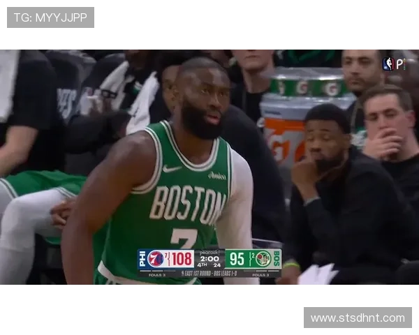 杰伦·布朗背身单打效率提升明显 拉开与队友得分差距