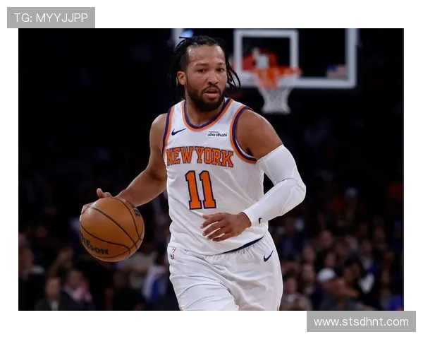 罗宾逊掩护后滚筐为布伦森制造空位，终结率高于单打